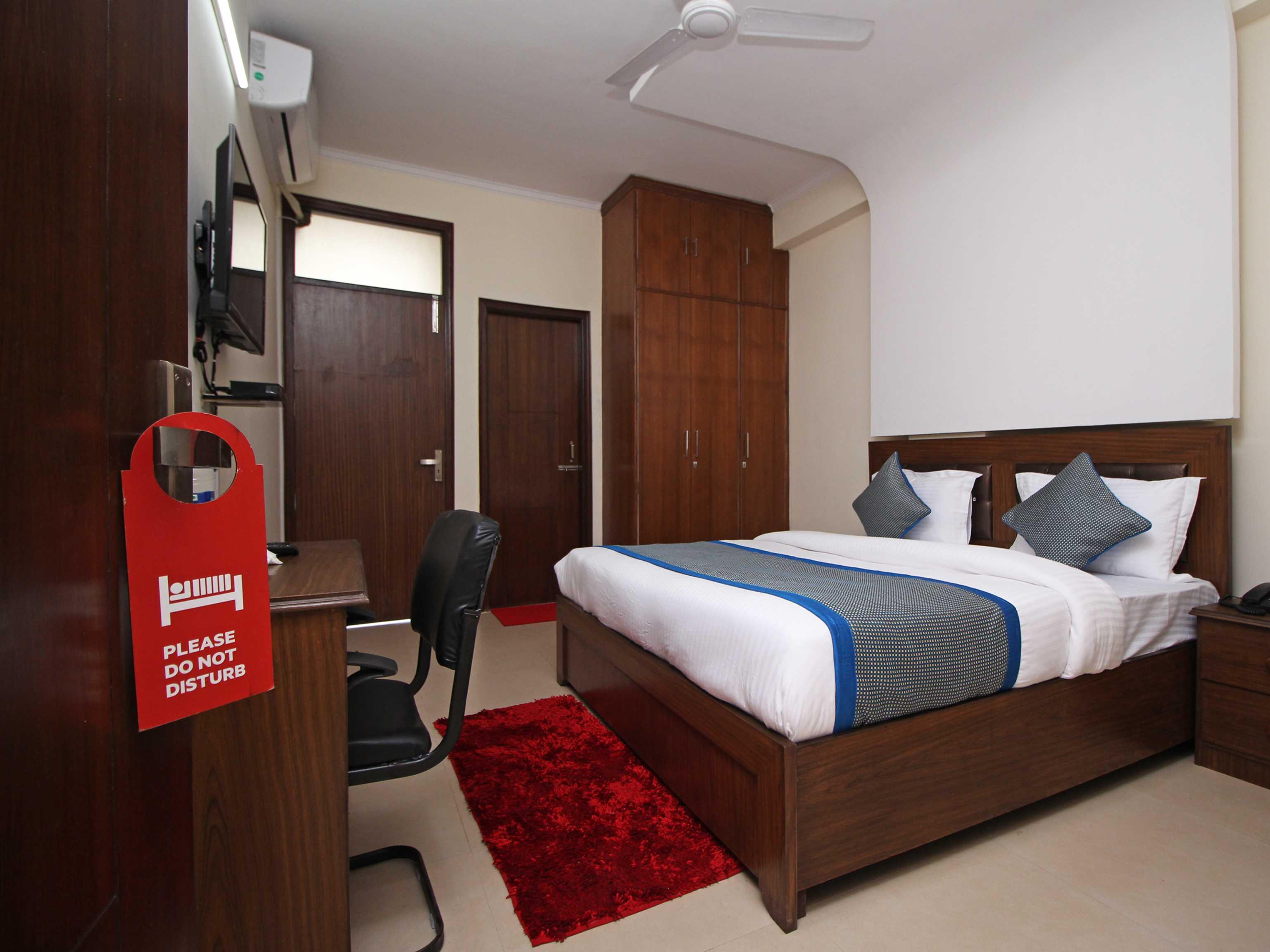 Hotel O Surya Palace New Delhi Exteriör bild