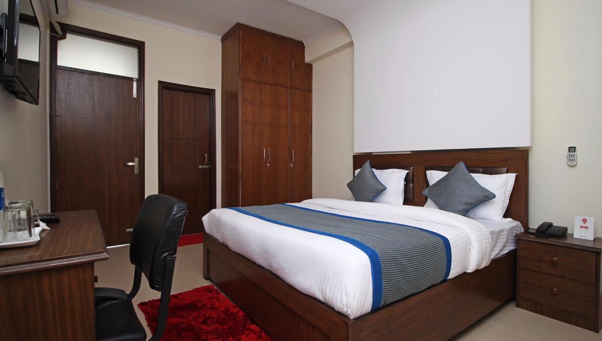 Hotel O Surya Palace New Delhi Exteriör bild