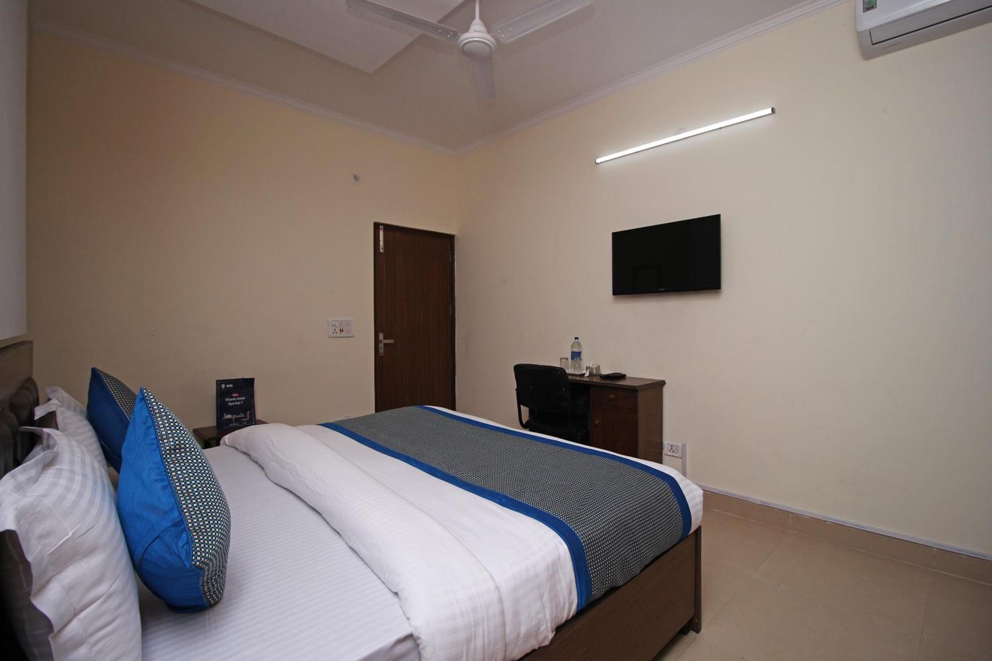 Hotel O Surya Palace New Delhi Exteriör bild