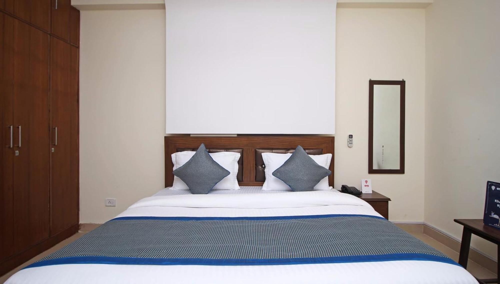 Hotel O Surya Palace New Delhi Exteriör bild